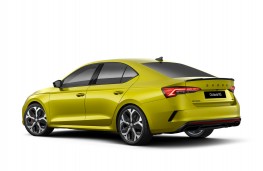 Skoda Octavia, 2026. Dragon Skin paint, rear